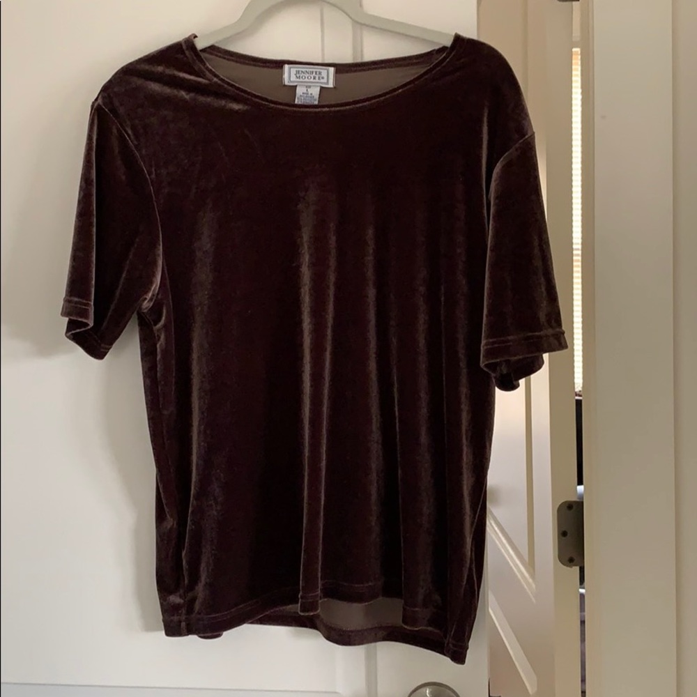 Women’s velvet-texture t-shirt, size L